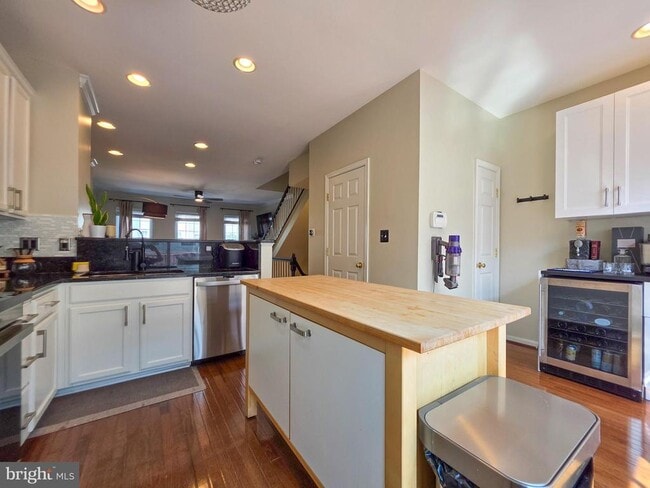 Building Photo - 5303 Arapaho Ln