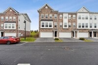 Building Photo - 12 Gerhard Pl