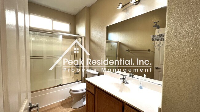 Building Photo - Wonderful Elk Grove 3bd/2ba Home with 2 Car Garage!