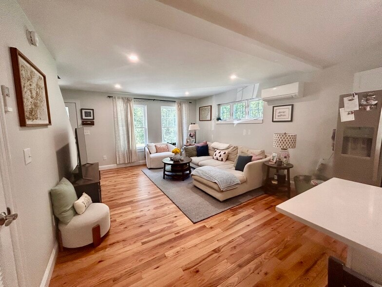 Living Room - 9 Alder Ln