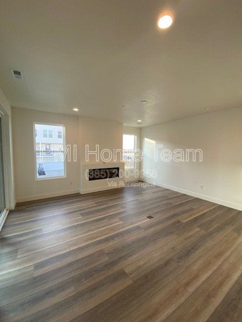 Building Photo - 1490 W Kason Ct