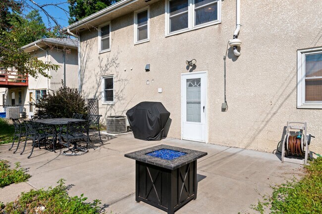 Building Photo - 3953 Tyler St NE