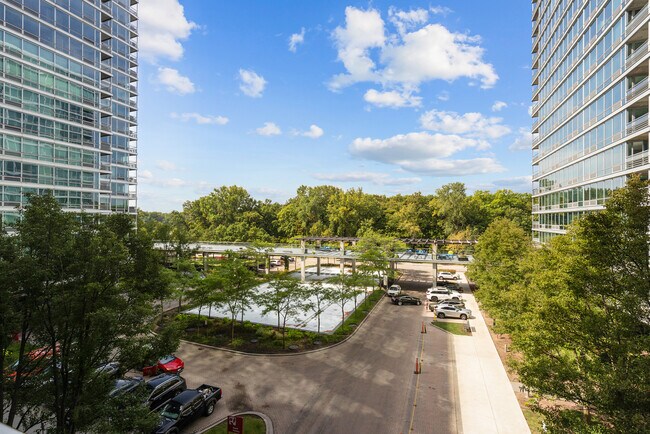 Building Photo - 9715 Woods Dr