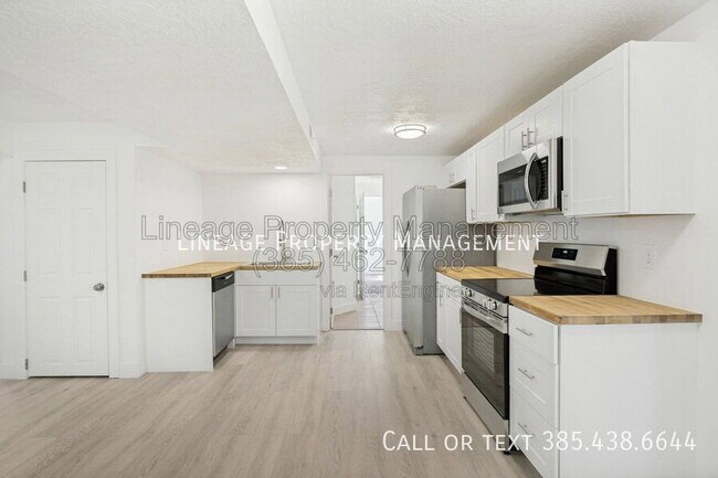 Building Photo - 13863 Kessler Peak Dr