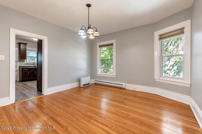Building Photo - 601 Clay Ave