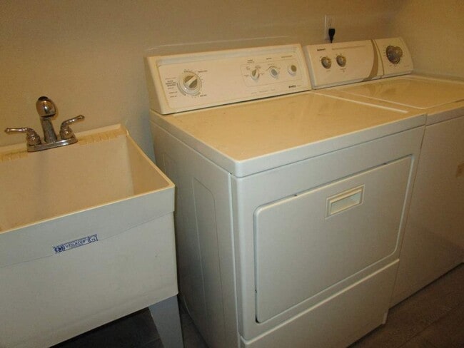 Building Photo - 3 Bedroom Home in Gig Harbor’s Minterwood