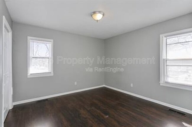 Building Photo - 1229 W Hayward Ave