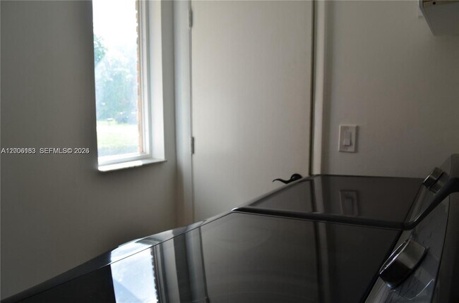 Building Photo - 1200 NW 78th Ave