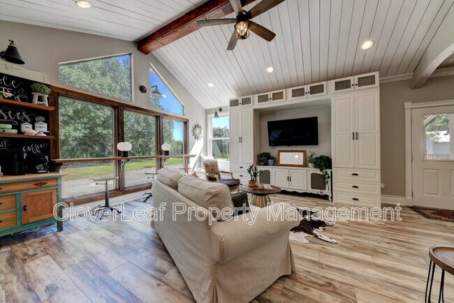 Building Photo - 28035 Delafield Dr