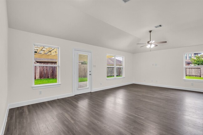 Building Photo - 11919 Prosperity Point Dr