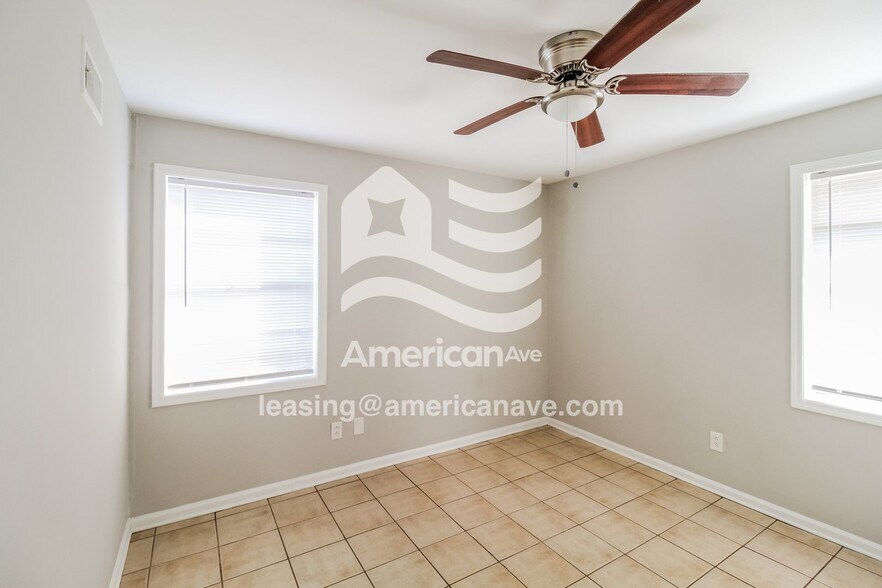 Building Photo - 2306 Watkins Dr