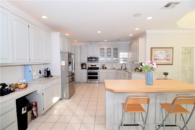 Building Photo - 2716 W Centennial Dr