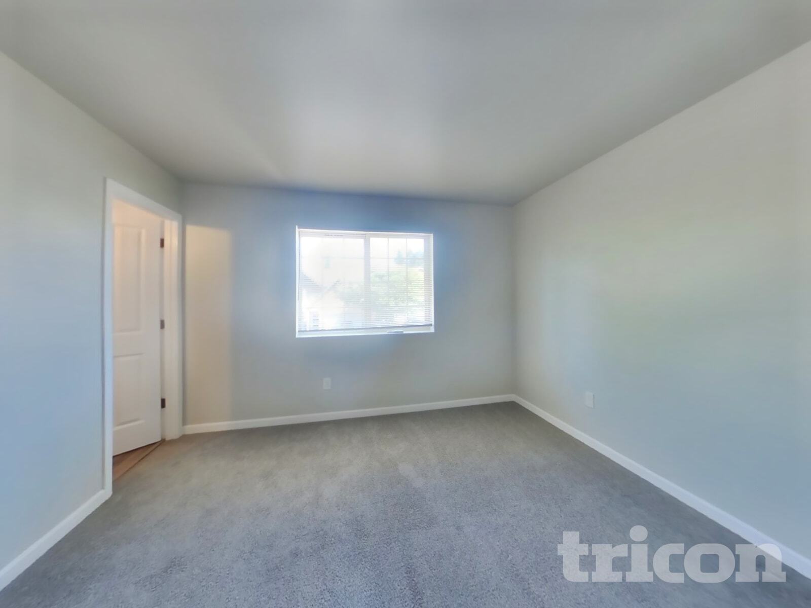 Building Photo - 1924 Kelowna Place Southest