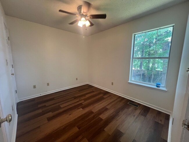 Building Photo - 1023 Yellowhammer Ln