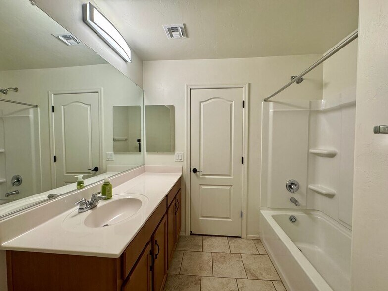 Building Photo - 11599 Boll Bloom Dr