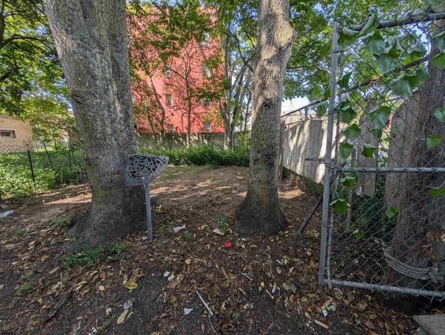 Building Photo - 904 Westcoat Pl