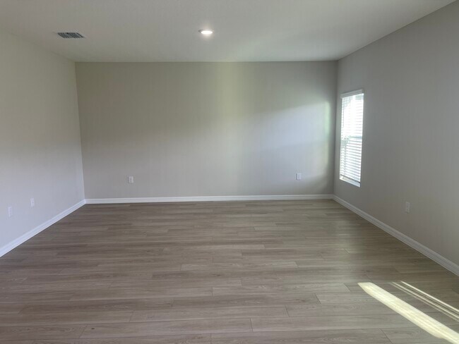 Building Photo - 14773 Summer Br Dr