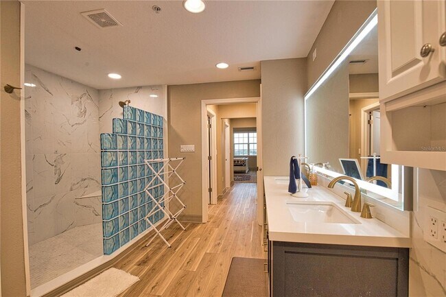 Building Photo - 5100 Jessie Harbor Dr