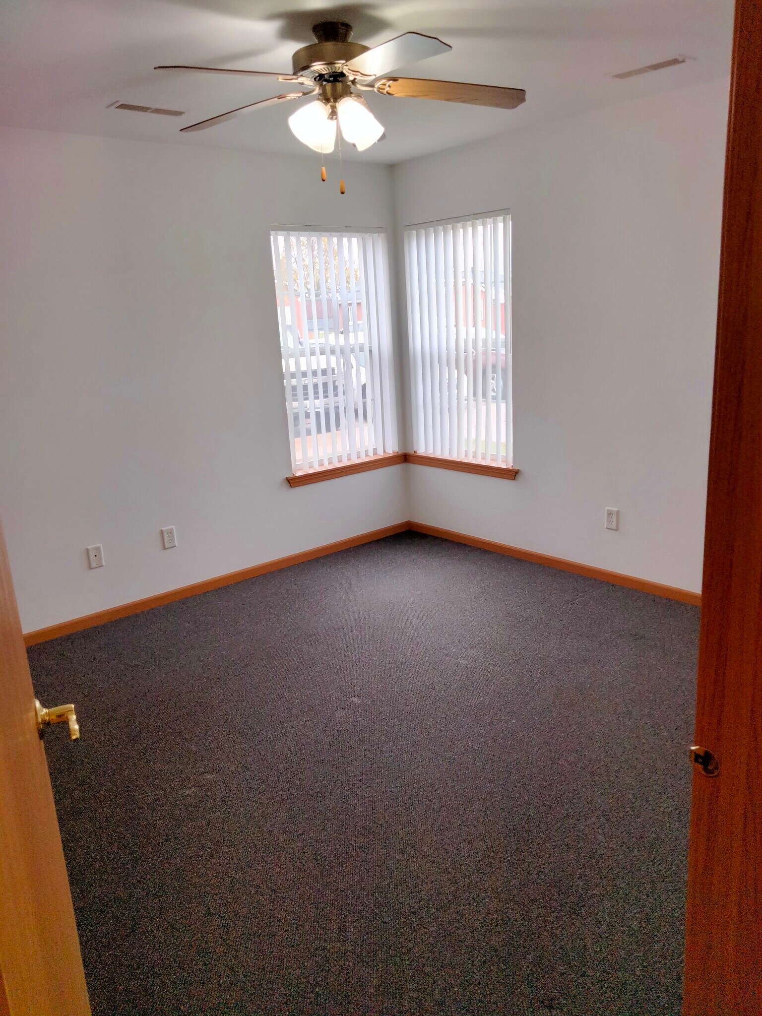 Bedroom - 2605 Champlain St