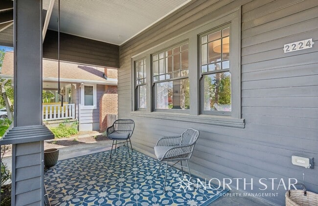 Building Photo - Beautifully Remodeled Classic Craftsman in Prime Portland Location