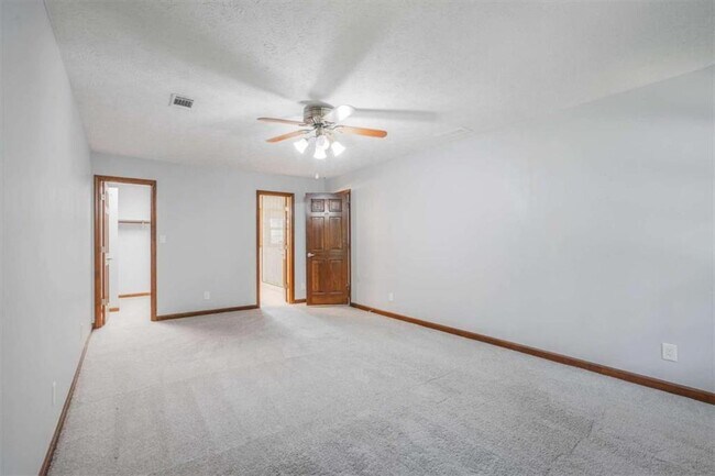 Building Photo - 5741 Wolf Laurel Dr SW