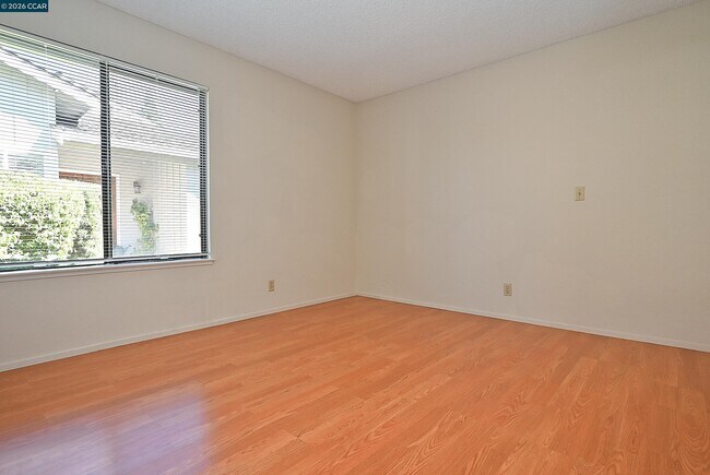 Building Photo - 200 Powhattan Ct