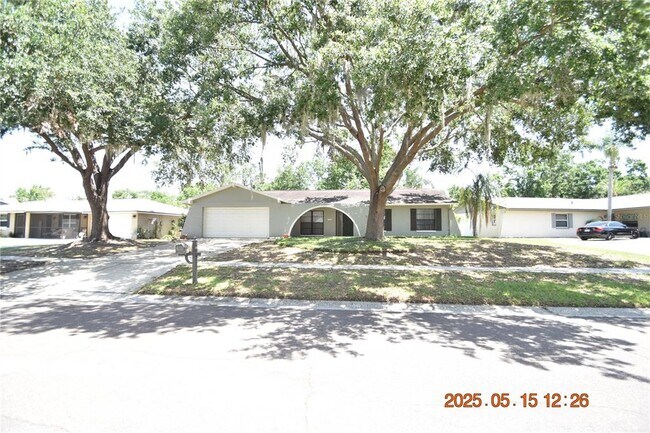 Building Photo - 4008 Briarlake Dr