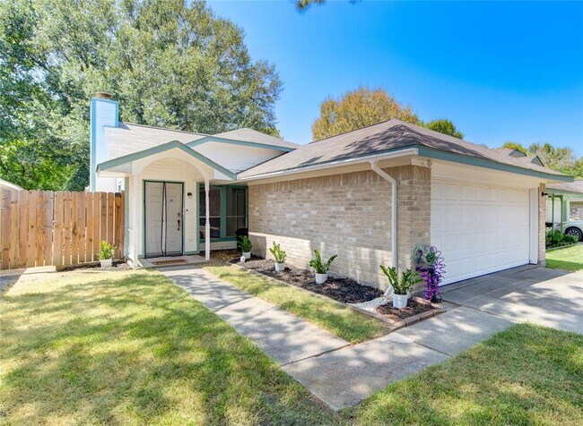 Primary Photo - 23419 Summer Pine Dr