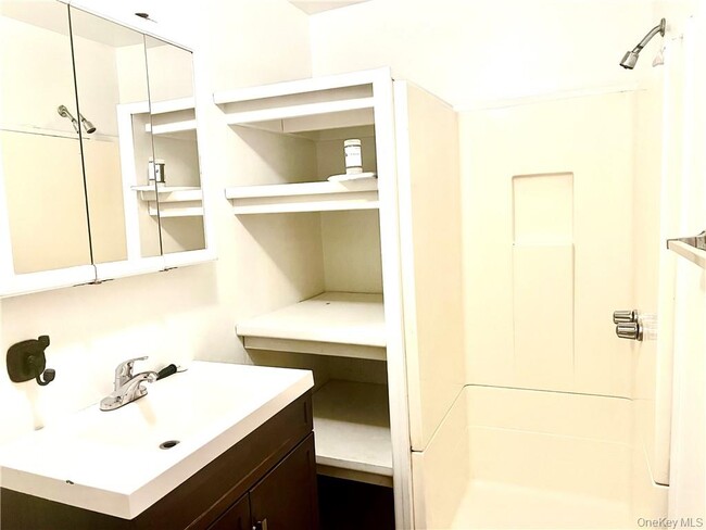 Building Photo - 58 Cottage St