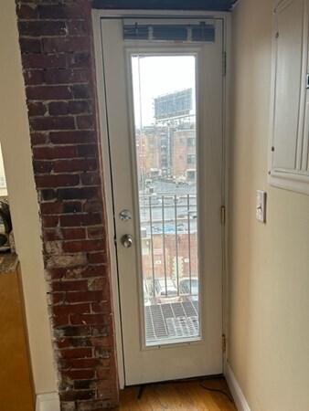 Building Photo - 61 Endicott St