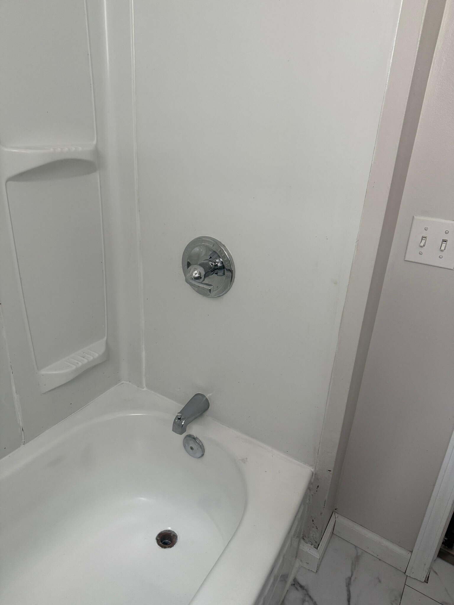 Building Photo - 909 West Ave