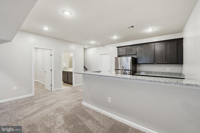 Building Photo - 428 Alder Dr