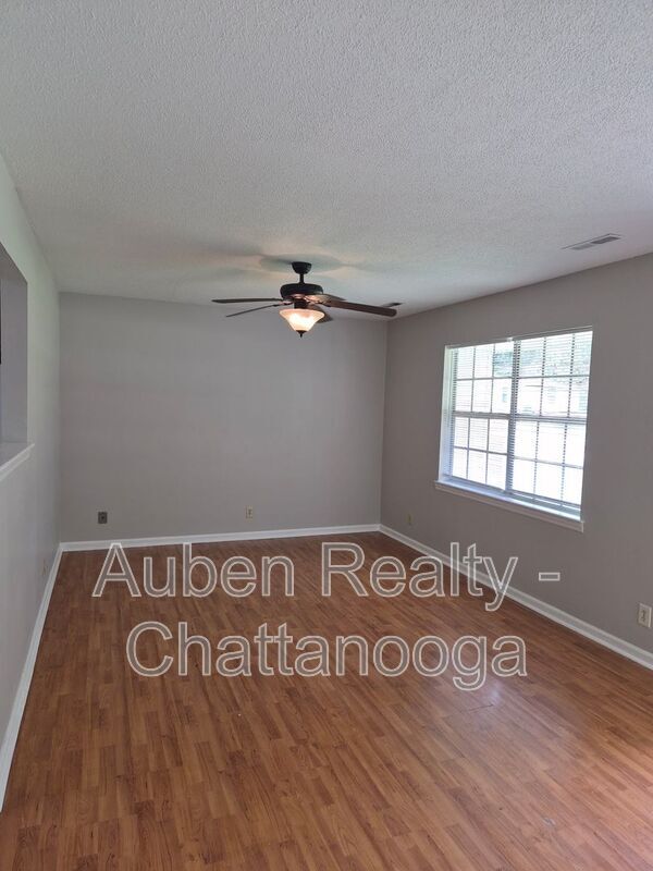 Building Photo - 4203 Davis Ln