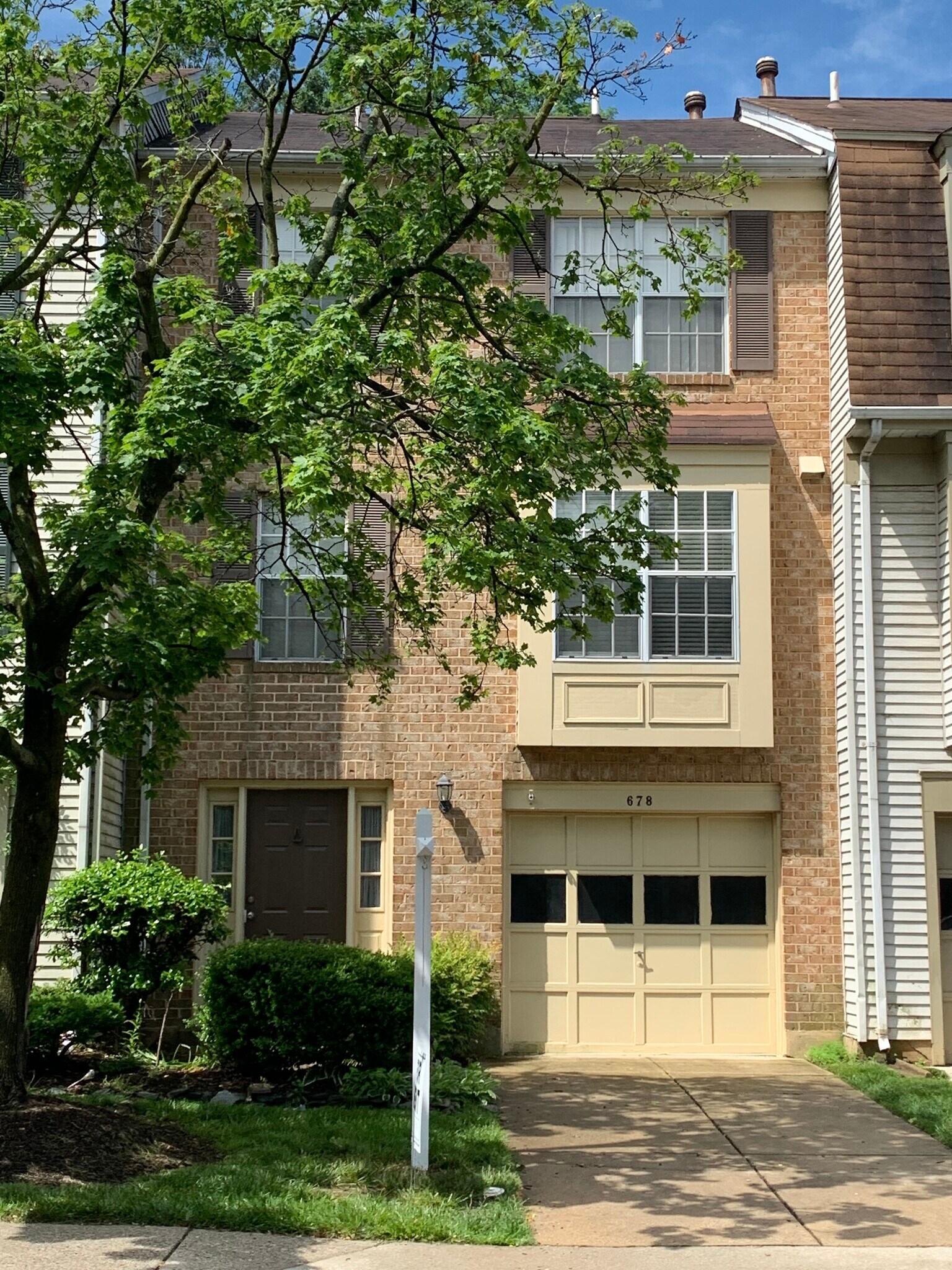 Building Photo - 678 Ivy League Ln