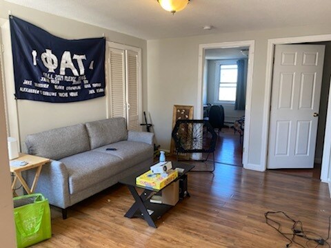 Building Photo - 247 Bennington St