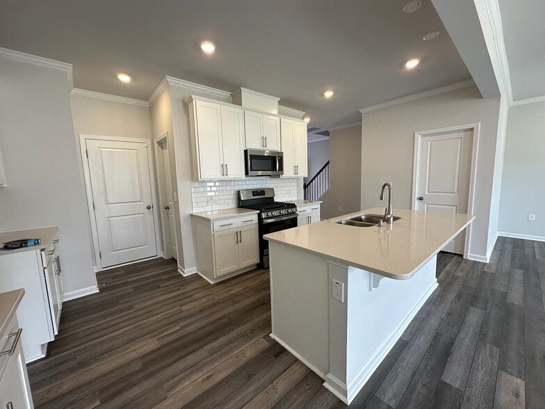 Building Photo - Room in Townhome on Arkose Dr