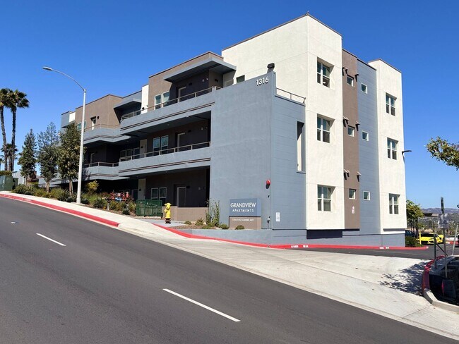 Building Photo - 2 Bed 2 Bath for Rent in Escondido