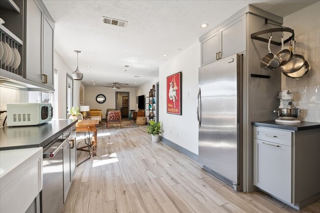 Building Photo - 11531 Gaymoor Dr