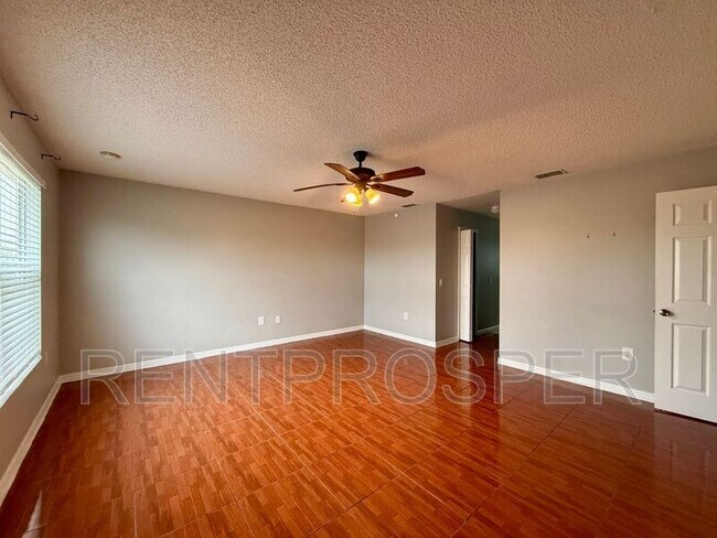 Building Photo - 677 Elbridge Dr