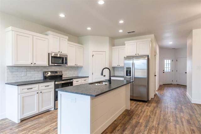 Building Photo - 8009 Sawdust Trl