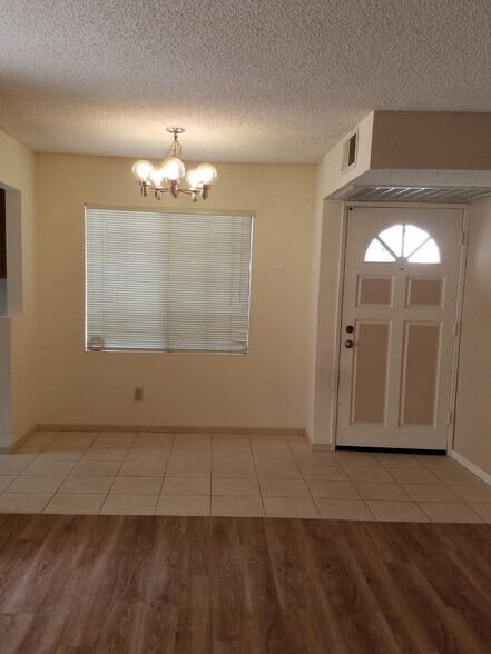 Building Photo - 13294 Wimberly Sq