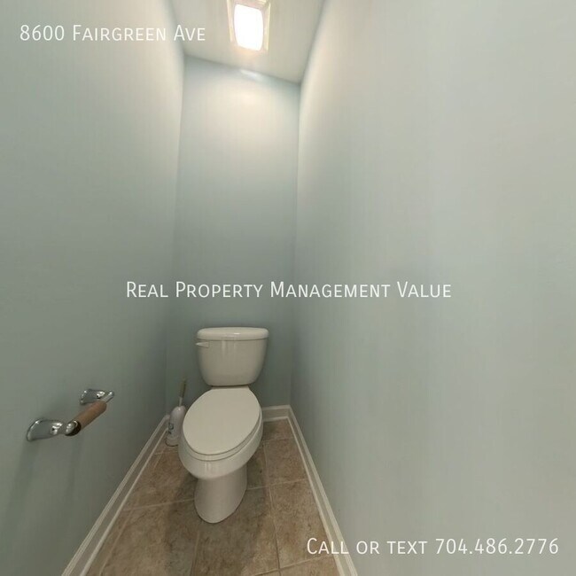 Building Photo - 8600 Fairgreen Avenue