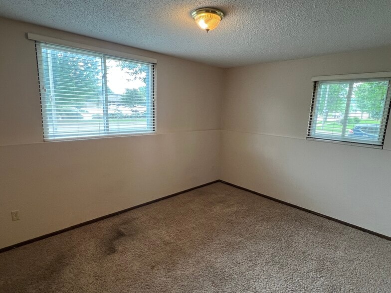 Building Photo - 1807 Greenfield Ln SW