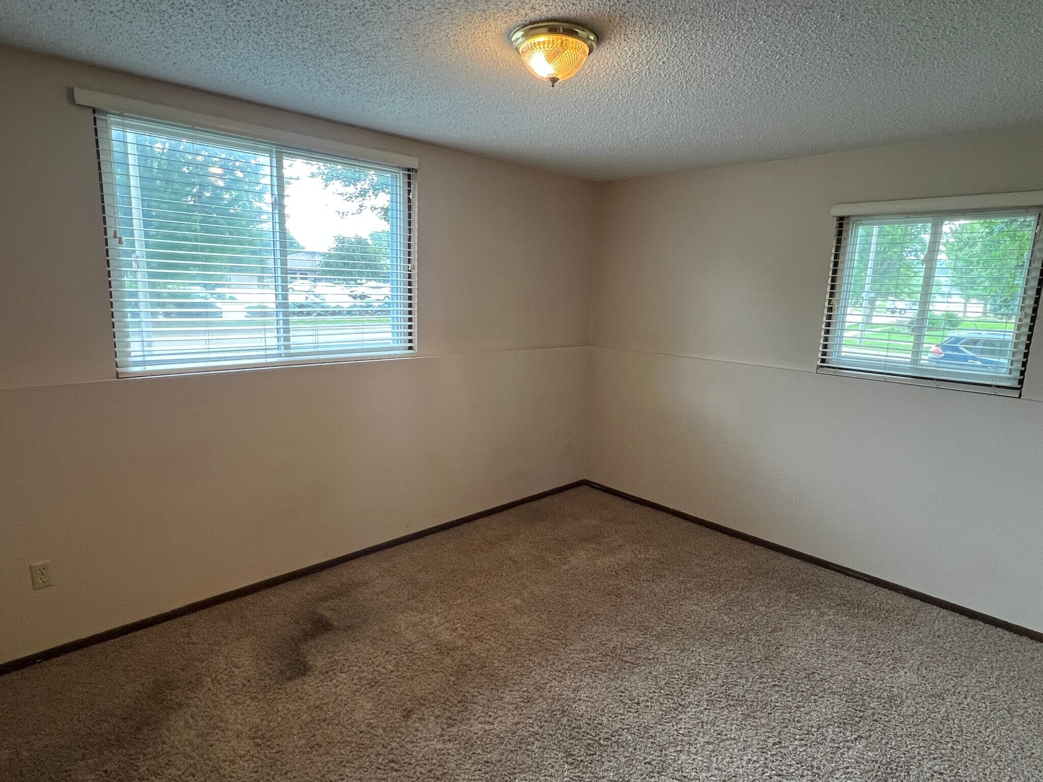 Building Photo - 1807 Greenfield Ln SW