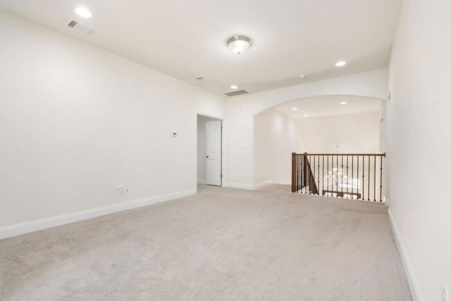 Building Photo - 2304 Arroyo Grande