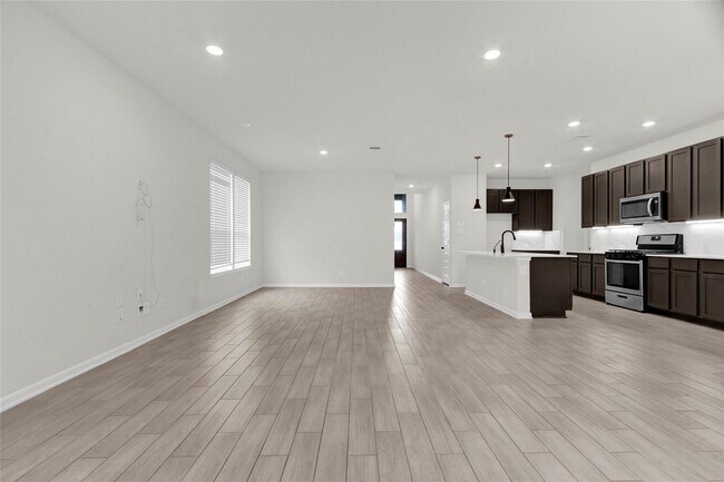 Building Photo - 12802 Camellia Glade Ln