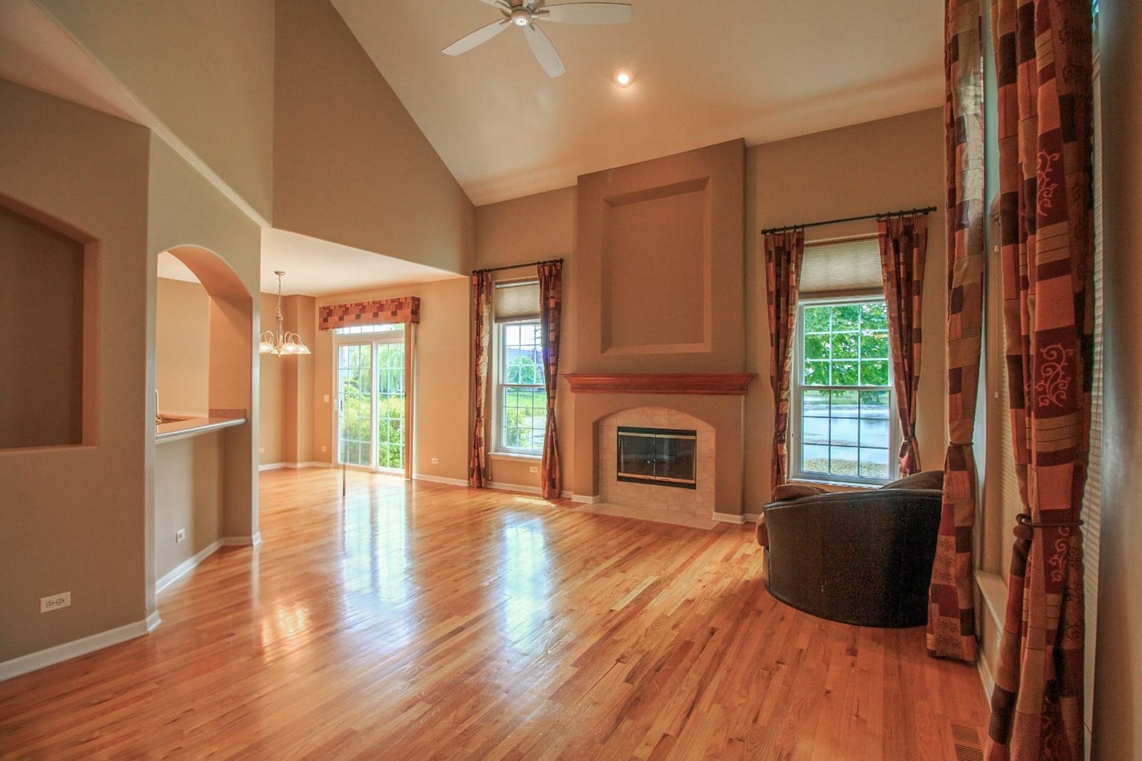 Building Photo - 24813 Ironwood Ct