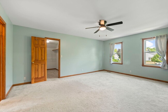 Building Photo - 630 Maple Ct