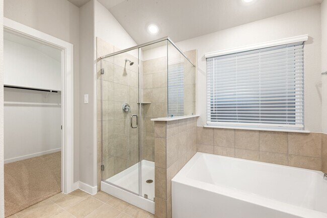 Building Photo - 6623 Castella Dr