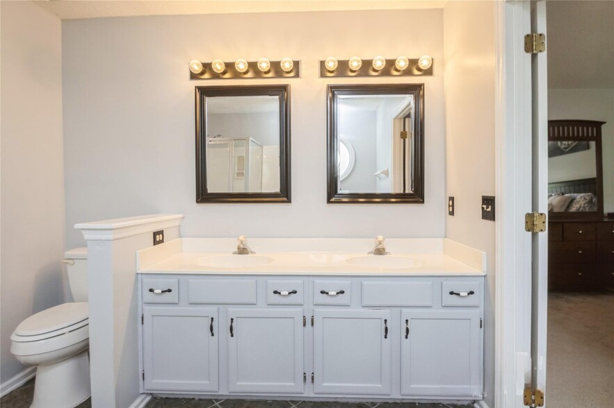 Building Photo - 9430 Cantle Dr